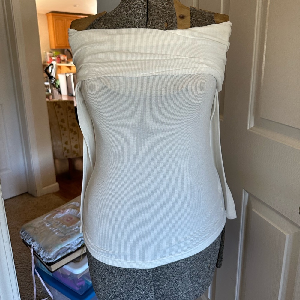 Off shoulder long sleeve top